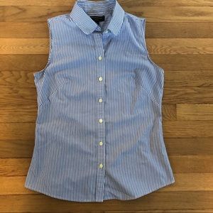 Banana Republic Sleeveless Button Down Top